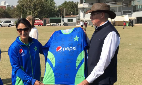Australian High Commissioner Neil Hawkins wishes good luck for Pakistan