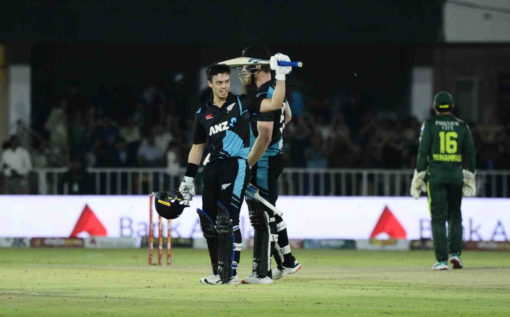 Cricket News: New Zealand beat Pakistan by 6 wickets
