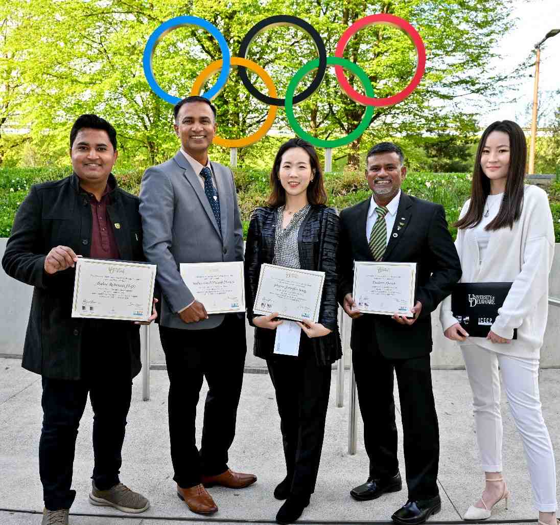 Abdur Rehman receives IOC Honors from IOC President Thomas Bach