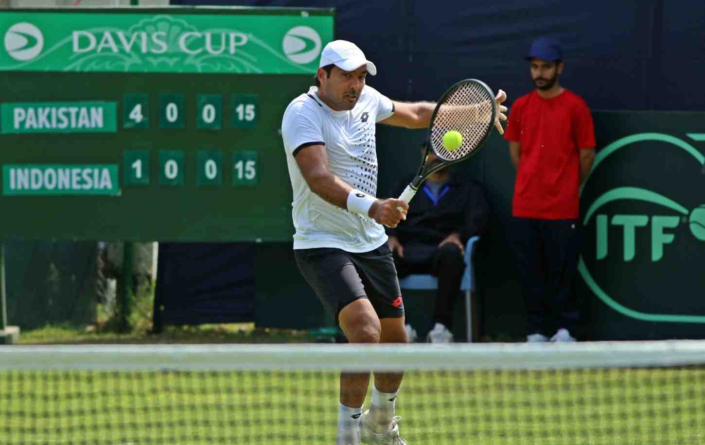 Davis Cup Tennis: Aisam & Aqeel give 2-0 lead to Pakistan against Indonesia