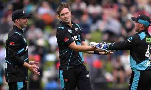New Zealand beat Pakistan by 45 runs to take 3-0 lead in T20i