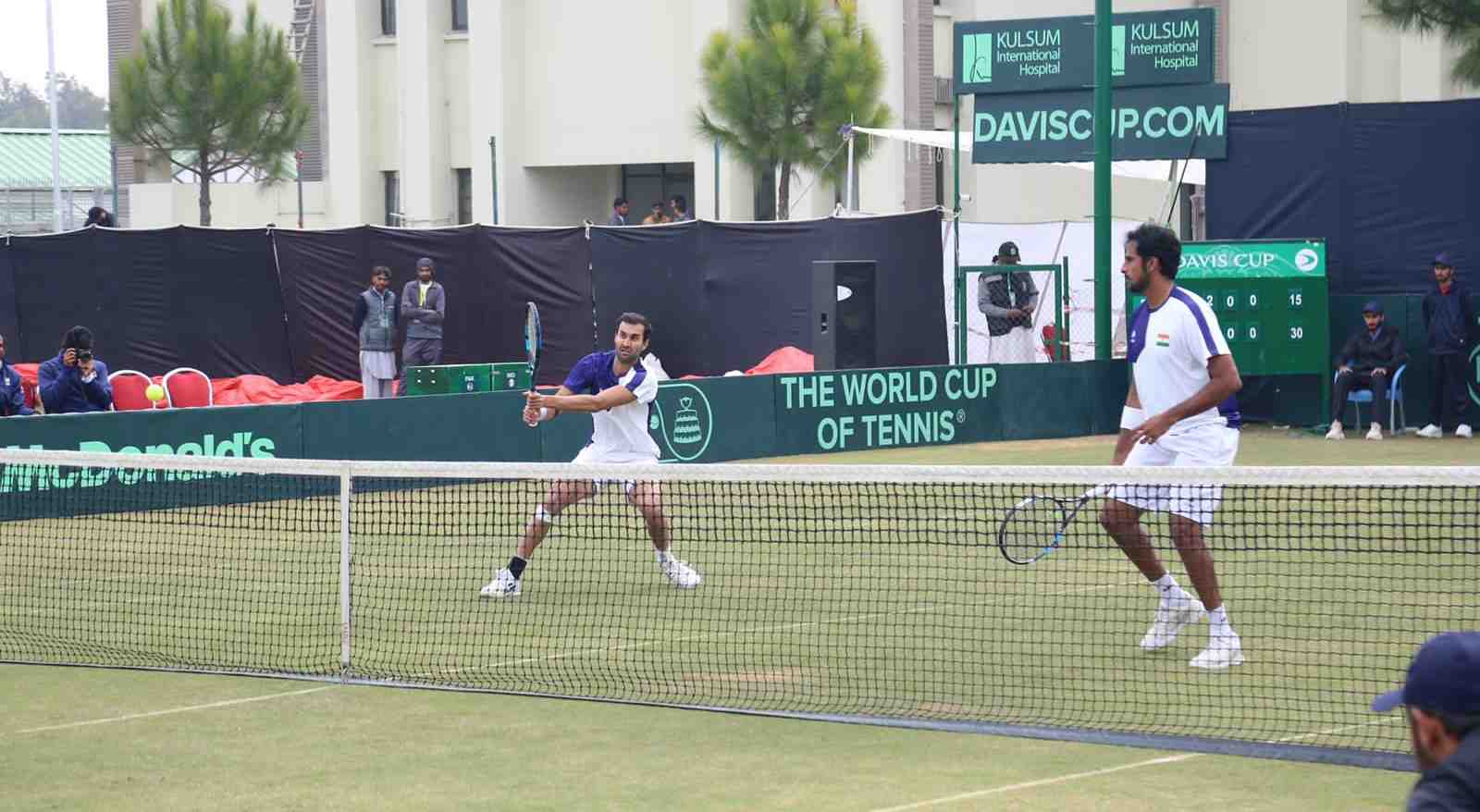 Davis Cup Tennis Tie: India outclass Pakistan 4-0