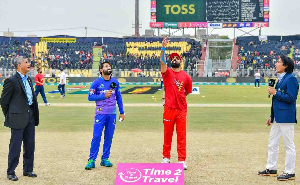 Live from Pindi: Islamabad United win toss and elect to field first