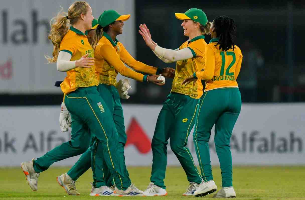 South Africa Women beat Pakistan Women by 10 runs in T20I