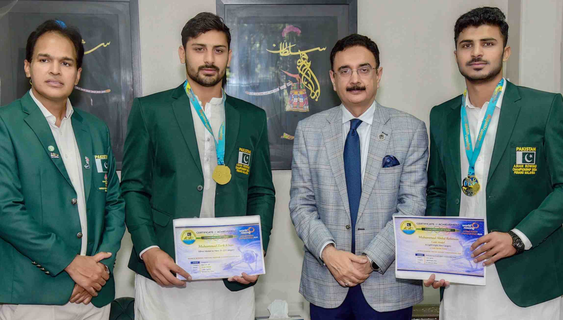 World Rowing Championship winner students call on PU VC