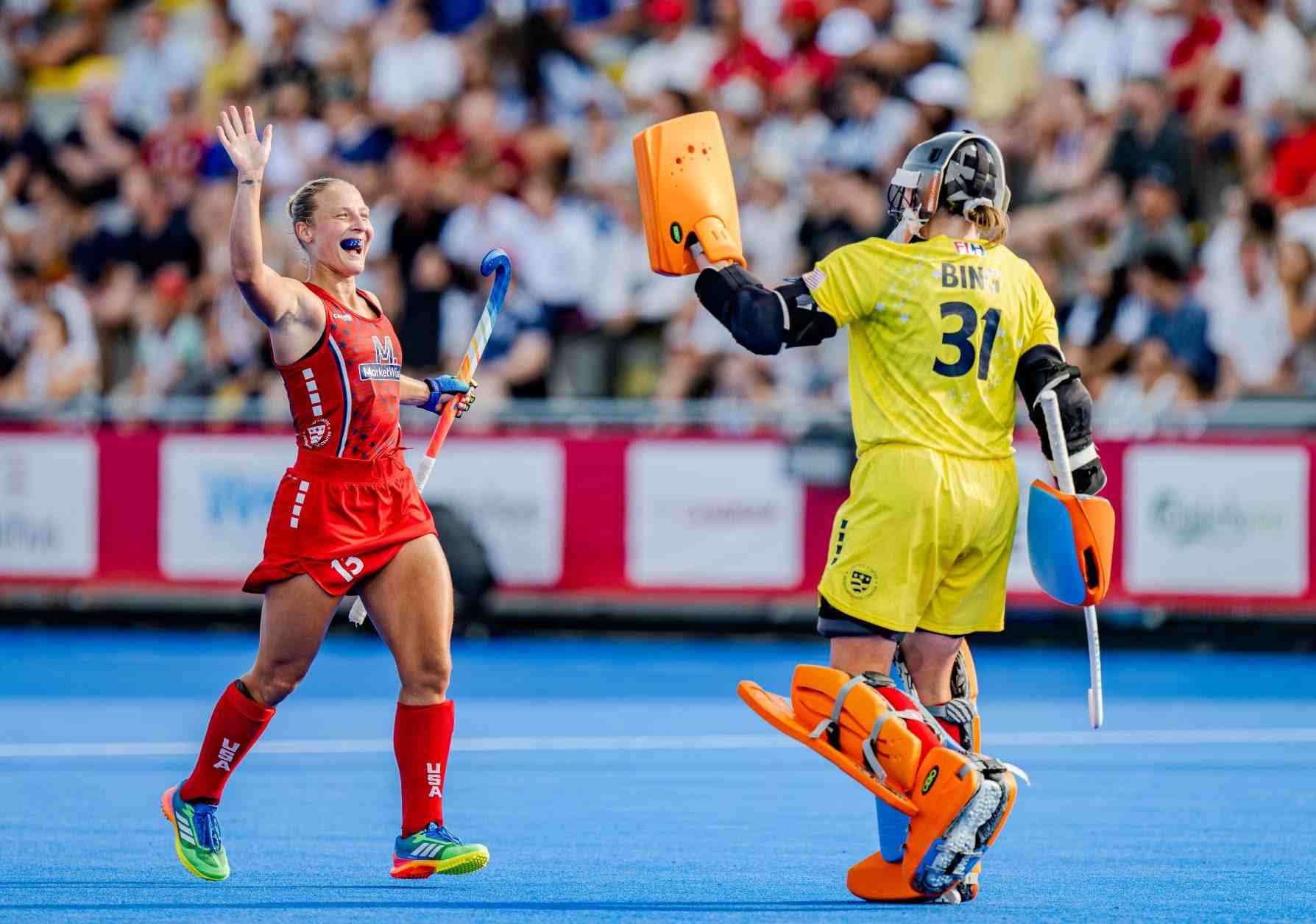 Defending champions make winning start as USA hold Las Leonas to a draw