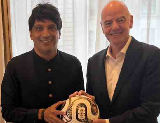 PFF president Mohsen Gilani holds meeting with FIFA chief Gianni Infantino