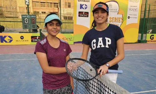 Westbury Tennis: Natalia and Zainab reach in final