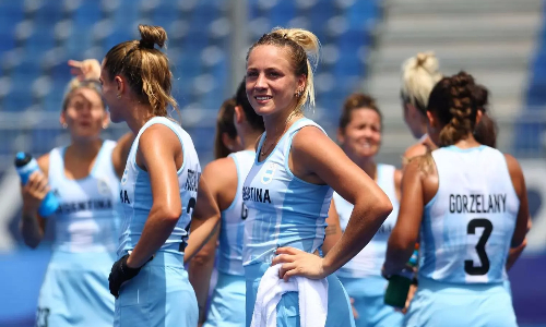 Leonas outlast gritty USA, Martins double gives Argentina win over France