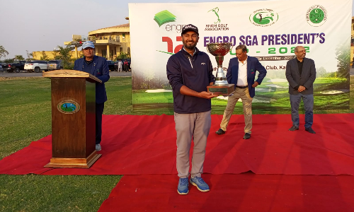 Saim Shazli lifts the title of SGA President Golf Cup