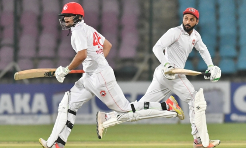 Northern finish the day 184 for 3: KPK score 374 runs