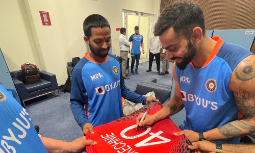 HK players thank to Virat on his great gesture