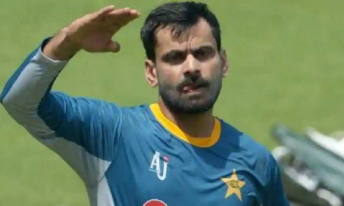 Hafeez breaches two-meter social distancing protocol