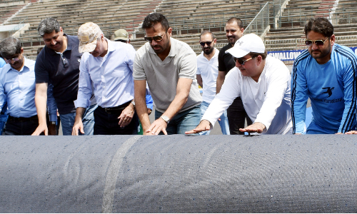 Hockey News: Wahab Riaz inaugurates laying of modern synthetic turf