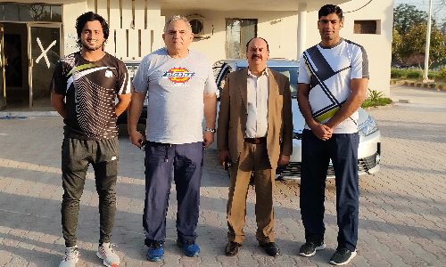 Arshad Nadeem and Mohammad Yasir leave for South Africa for 4 month training