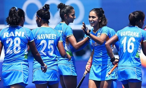 India men stage great comeback, while the Eves edge past Spain