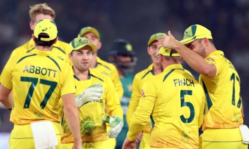 Finch (55) leads Australia to three wickets victory over Pakistan in T20