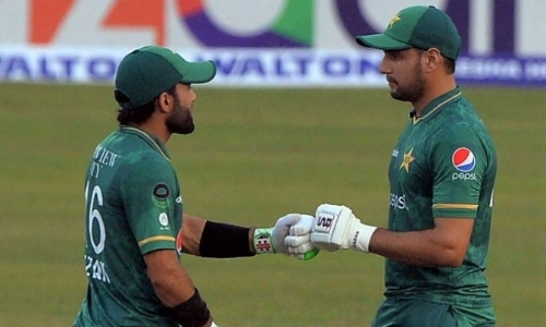 Pakistan teach the T20 cricket to hosts Bangladesh