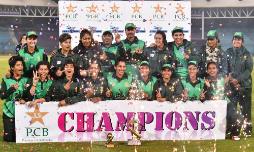 Bismah Maroof leads PCB Challengers to T20 title win