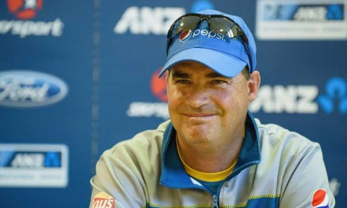 Mickey Arthur asks players to go for a series win