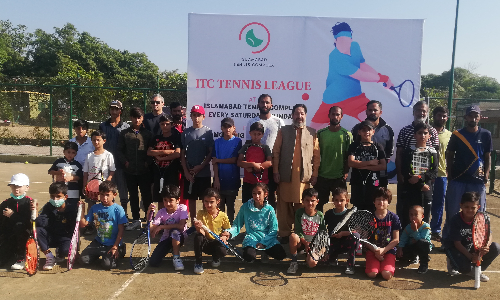 30 players participate in Junior Tennis League