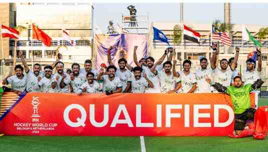 Pakistan and England book World Cup tickets with semi-final wins