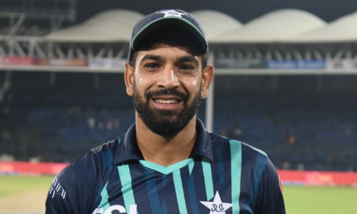 Pakistan overcome England by 3 runs to level T20 Series 2-2