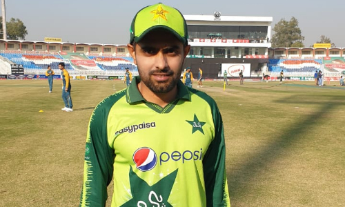 First T-20: Pakistan overcome Zimbabwe by 6 wickets